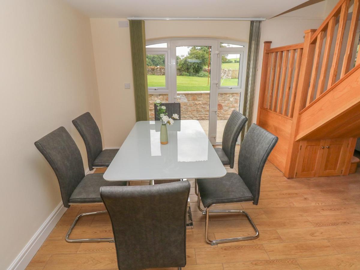Вилла Woodpecker Barn Pontyclun Экстерьер фото